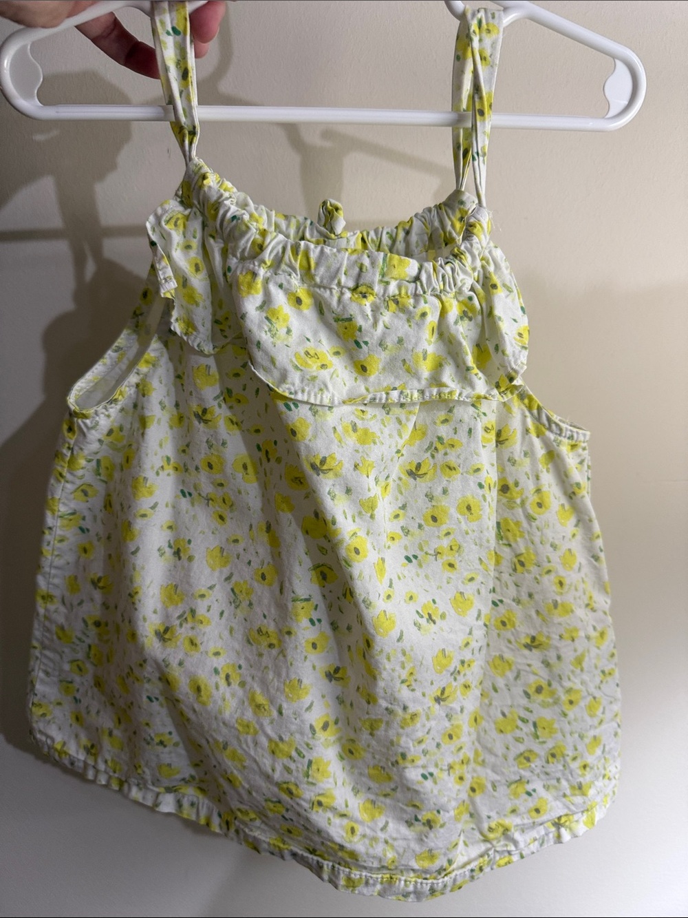 Bonnet A Pompon size 4A Girls yellow flower garden top.